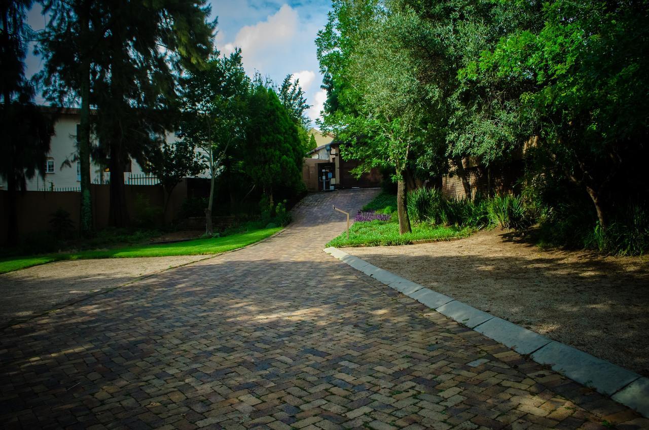 The Rivonia River Lodge Johannesburg Buitenkant foto