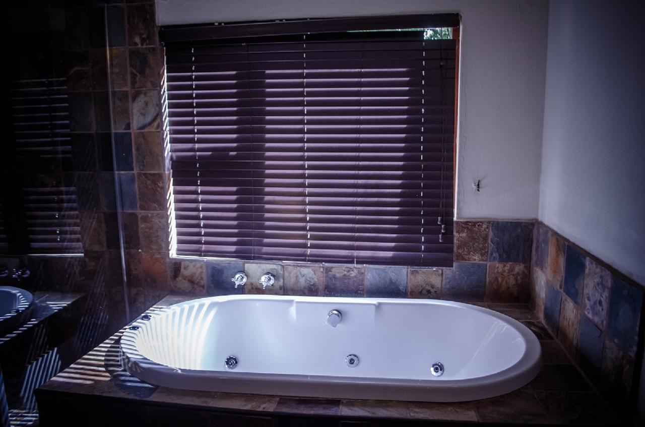 The Rivonia River Lodge Johannesburg Buitenkant foto