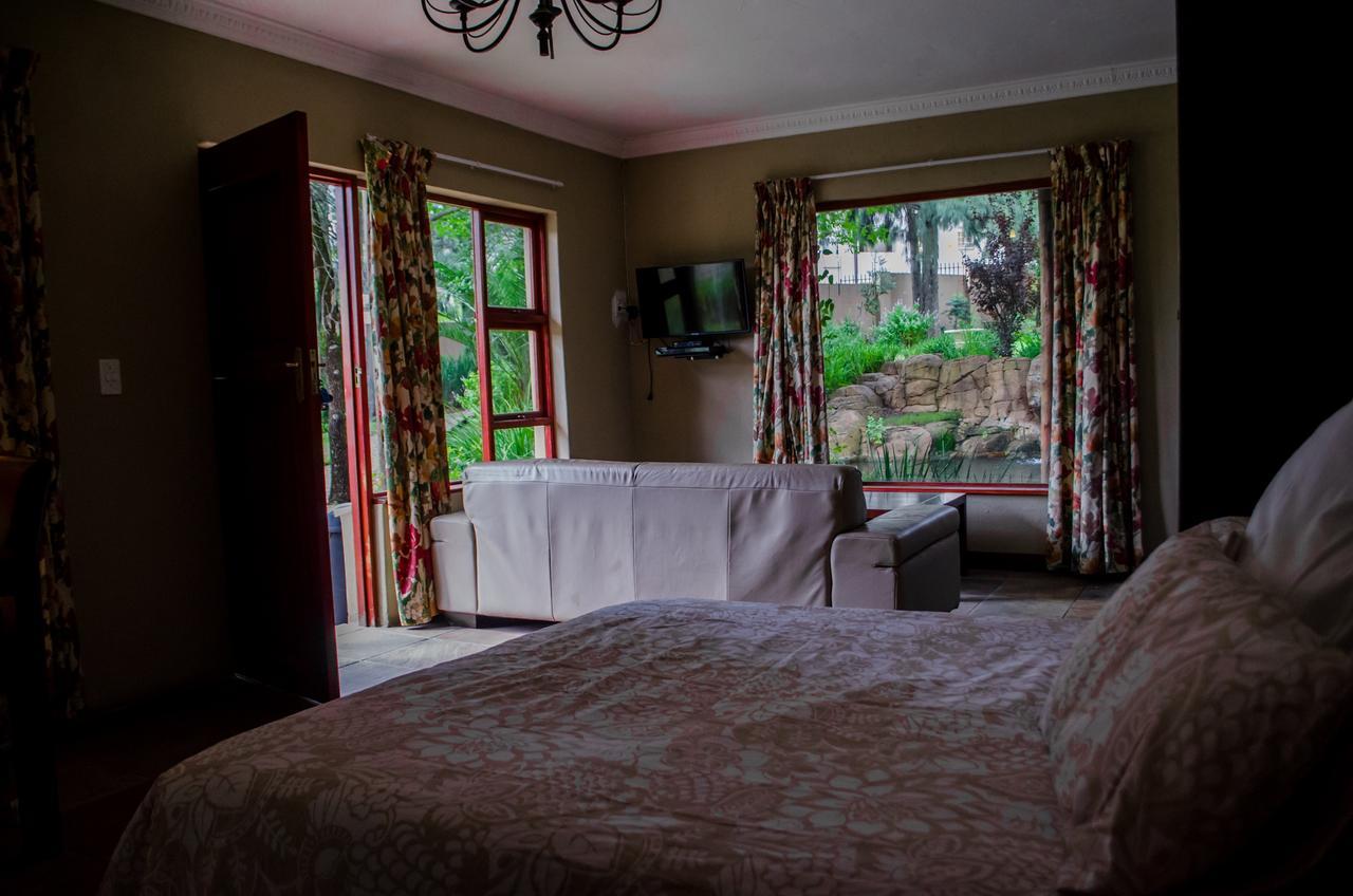 The Rivonia River Lodge Johannesburg Buitenkant foto